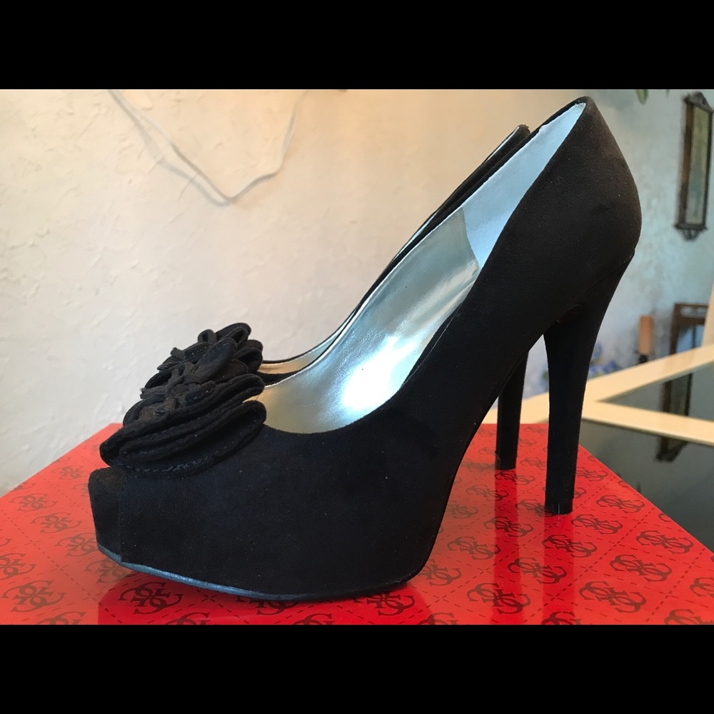 Guess Brand Peep Toe Suede Platform Pump